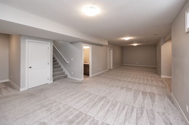 16004 Plum Drive, Urbandale, IA 50323