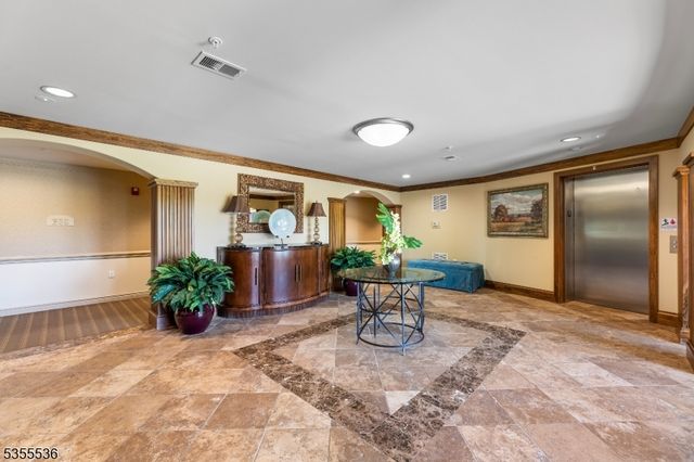 370 Victoria Drive, Bridgewater Twp., NJ 07920