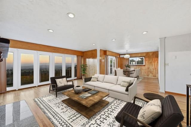 2166 Camino Cantera, Vista, CA 92084