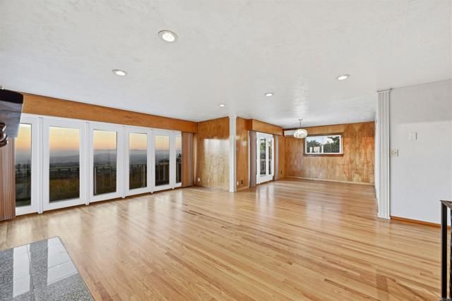 2166 Camino Cantera, Vista, CA 92084