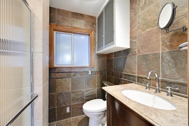 2166 Camino Cantera, Vista, CA 92084