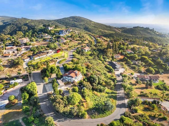 2166 Camino Cantera, Vista, CA 92084