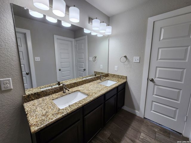 319 CREEKSIDE CURV, New Braunfels, TX 78130