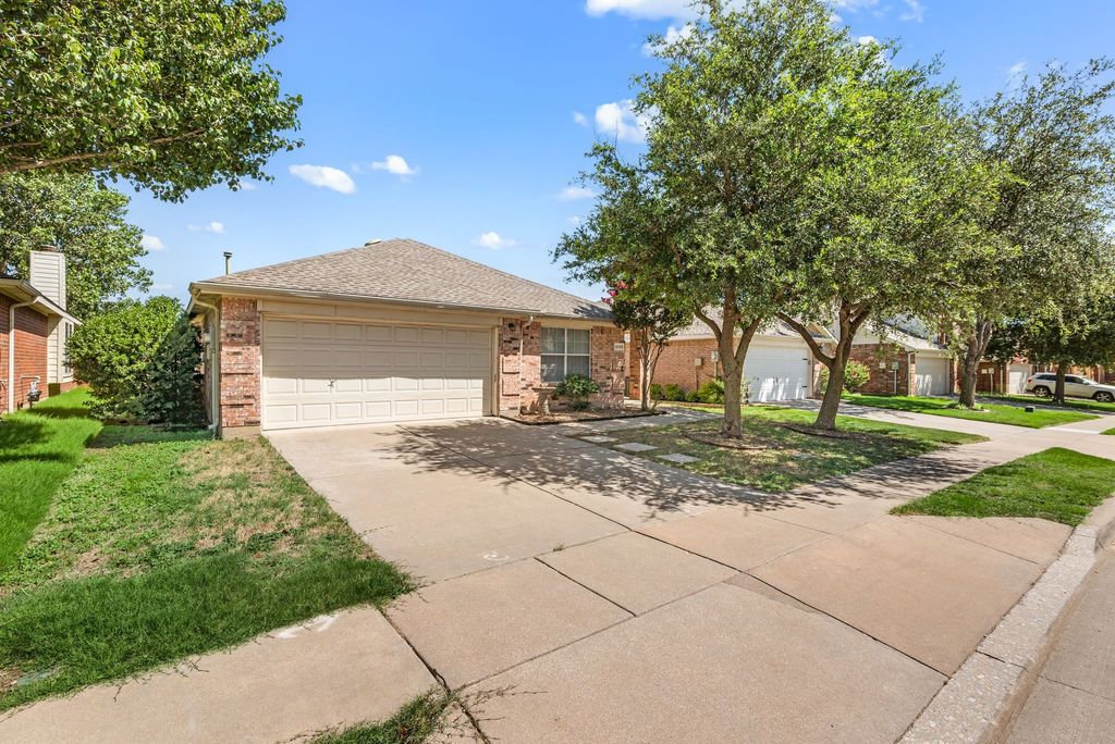 12133 Tacoma Ridge Drive, Fort Worth, TX 76244