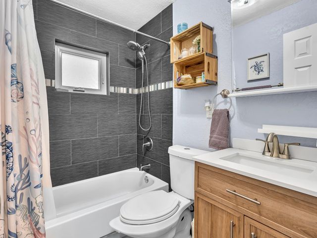 2448 NE 14TH Terrace, Pompano Beach, FL 33064
