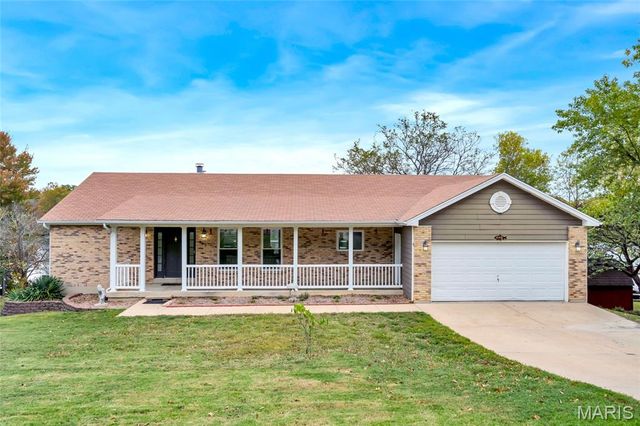 440 Lake Shore Drive, St Clair, MO 63077