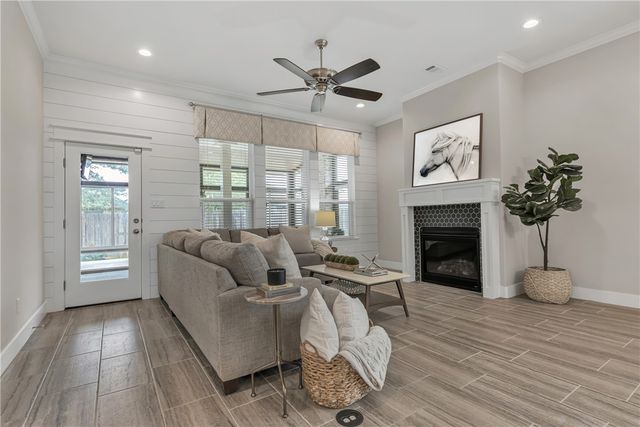 3418 Dovecote Way, Bryan, TX 77808