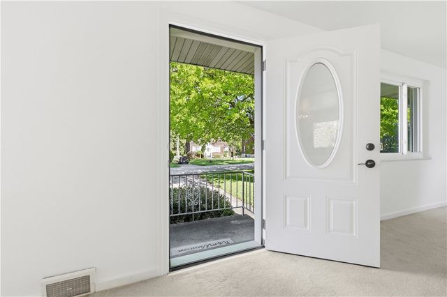 5512 3rd St, Verona, PA 15147