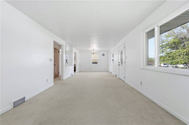 5512 3rd St, Verona, PA 15147