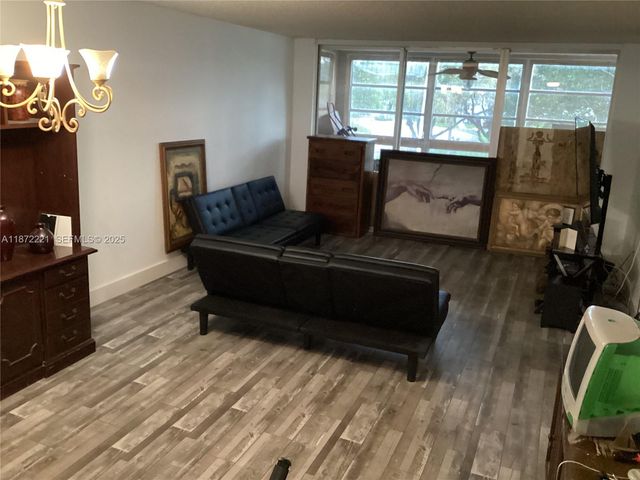8350 Sands Point Boulevard E201, Tamarac, FL 33321