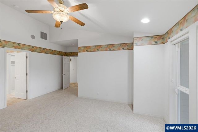 702 Castle Pines Dr N, Keizer, OR 97303