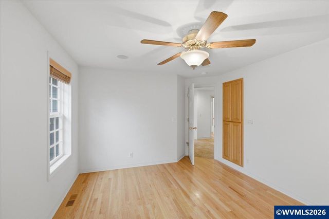 702 Castle Pines Dr N, Keizer, OR 97303