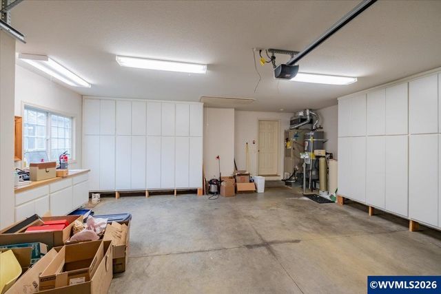 702 Castle Pines Dr N, Keizer, OR 97303