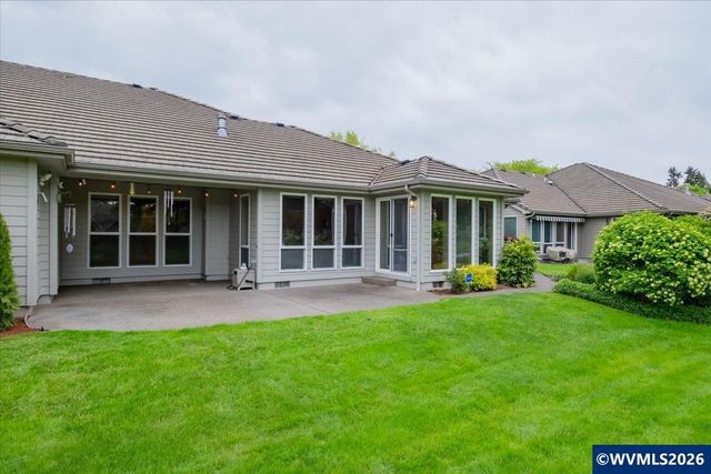 702 Castle Pines Dr N, Keizer, OR 97303