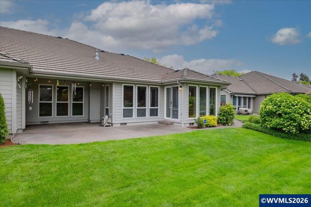 702 Castle Pines Dr N, Keizer, OR 97303