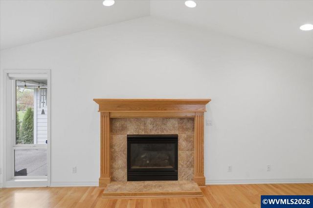 702 Castle Pines Dr N, Keizer, OR 97303