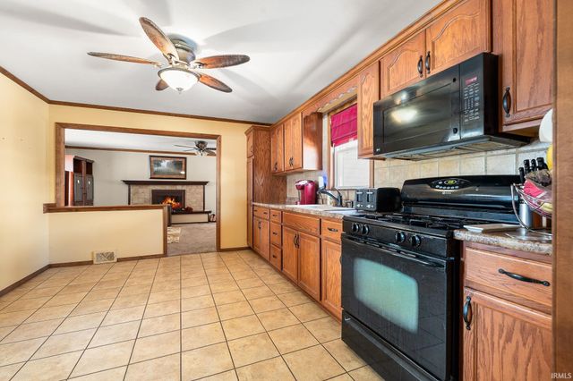 7564 N Roanoke Road, Huntington, IN 46750