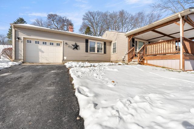 7564 N Roanoke Road, Huntington, IN 46750