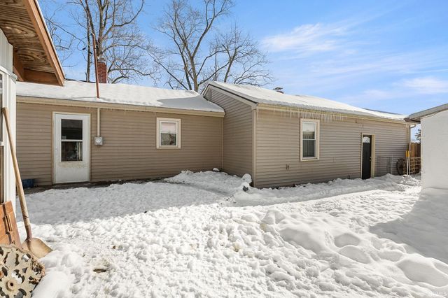 7564 N Roanoke Road, Huntington, IN 46750