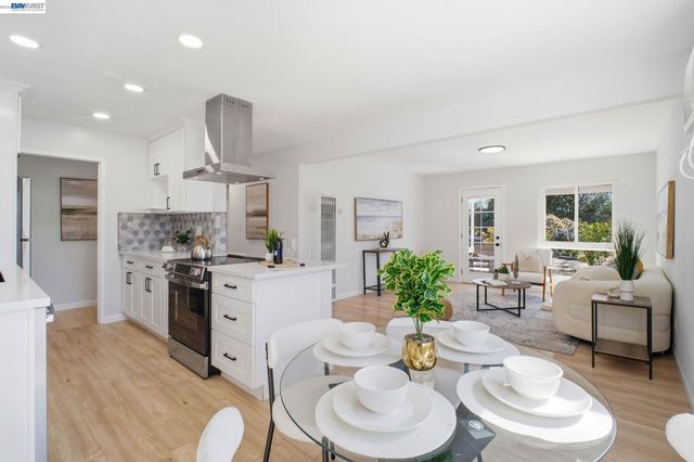 3136 Mission View Dr, Fremont, CA 94538