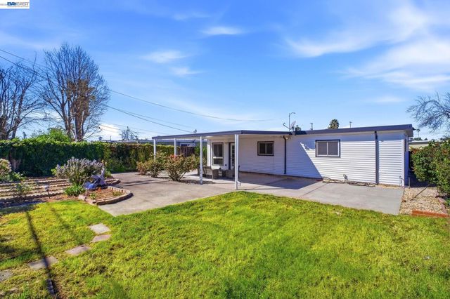 3136 Mission View Dr, Fremont, CA 94538