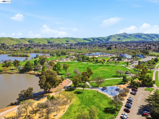 3136 Mission View Dr, Fremont, CA 94538