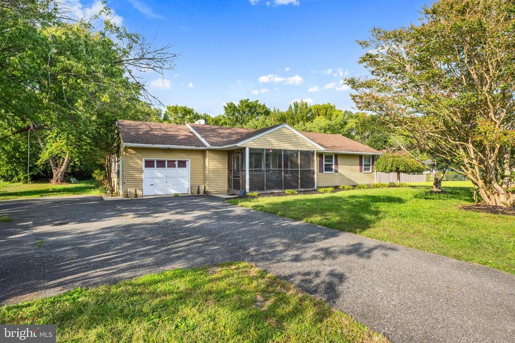 1599 FOREST GROVE RD, Vineland, NJ 08360