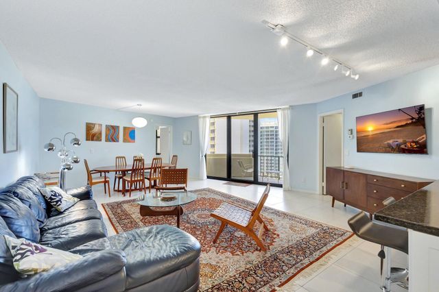 2800 N Ocean Drive A-17c, Singer Island, FL 33404