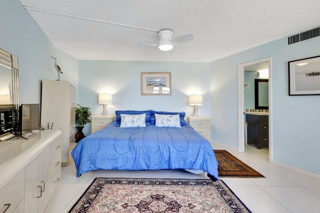 2800 N Ocean Drive A-17c, Singer Island, FL 33404
