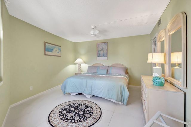2800 N Ocean Drive A-17c, Singer Island, FL 33404