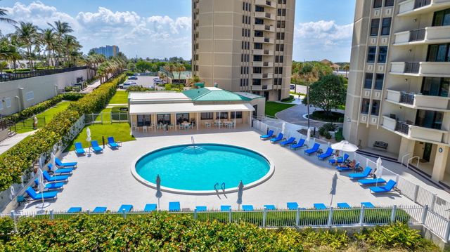 2800 N Ocean Drive A-17c, Singer Island, FL 33404