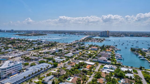 2800 N Ocean Drive A-17c, Singer Island, FL 33404