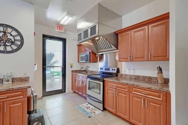 2800 N Ocean Drive A-17c, Singer Island, FL 33404