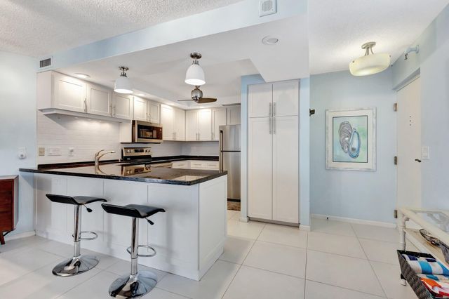 2800 N Ocean Drive A-17c, Singer Island, FL 33404
