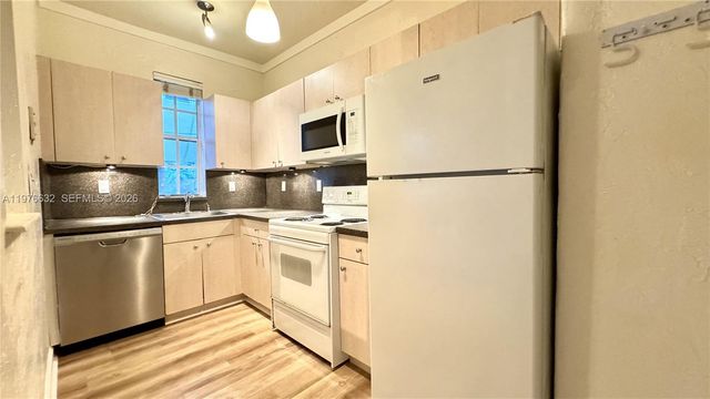 1335 Pennsylvania Ave 3, Miami Beach, FL 33139