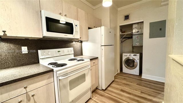 1335 Pennsylvania Ave 3, Miami Beach, FL 33139