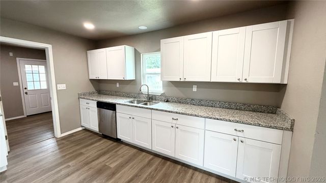 1700 S Park Street, Sapulpa, OK 74066
