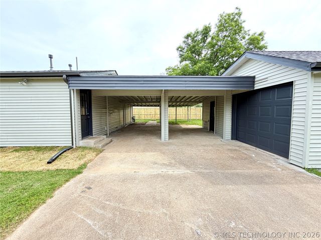 1700 S Park Street, Sapulpa, OK 74066