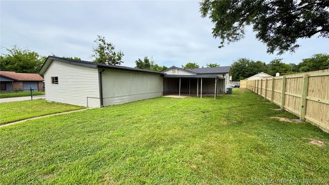 1700 S Park Street, Sapulpa, OK 74066