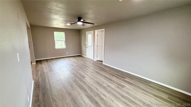 1700 S Park Street, Sapulpa, OK 74066