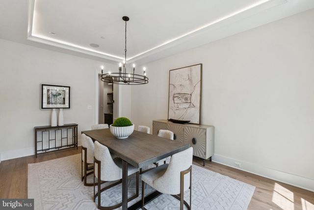 7805 CAYUGA AVE, Bethesda, MD 20817