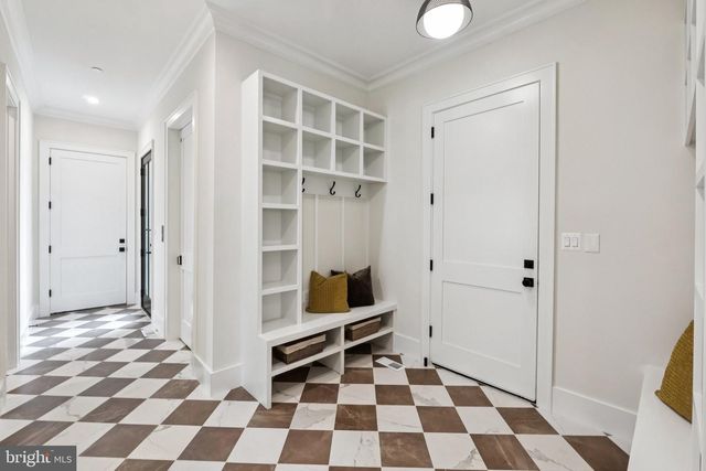 7805 CAYUGA AVE, Bethesda, MD 20817