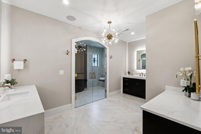 7805 CAYUGA AVE, Bethesda, MD 20817