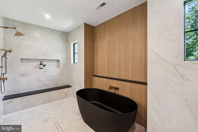 7805 CAYUGA AVE, Bethesda, MD 20817