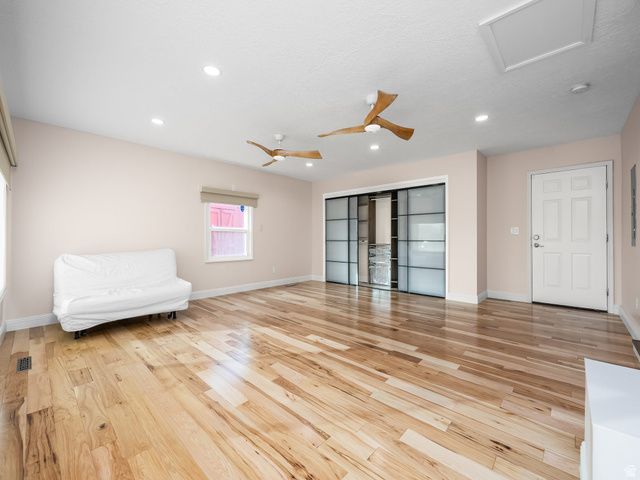 2885 E LORAN DR, Millcreek, UT 84109