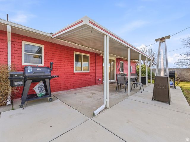 2885 E LORAN DR, Millcreek, UT 84109