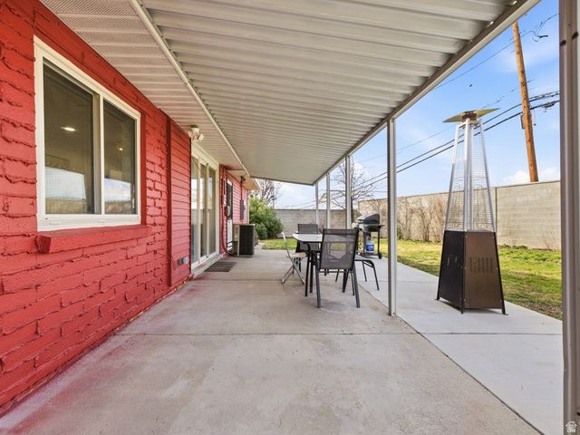 2885 E LORAN DR, Millcreek, UT 84109