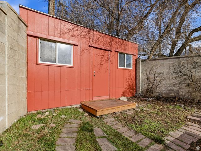 2885 E LORAN DR, Millcreek, UT 84109