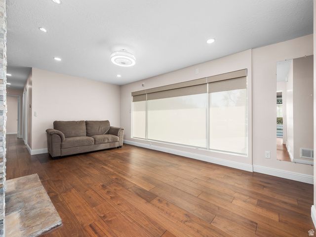 2885 E LORAN DR, Millcreek, UT 84109