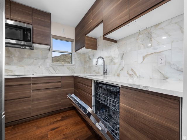 2885 E LORAN DR, Millcreek, UT 84109